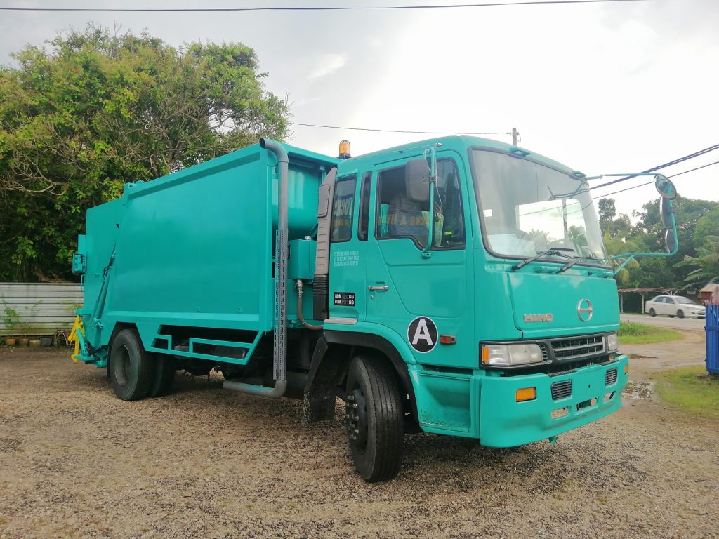 Hino Garbage Compactor